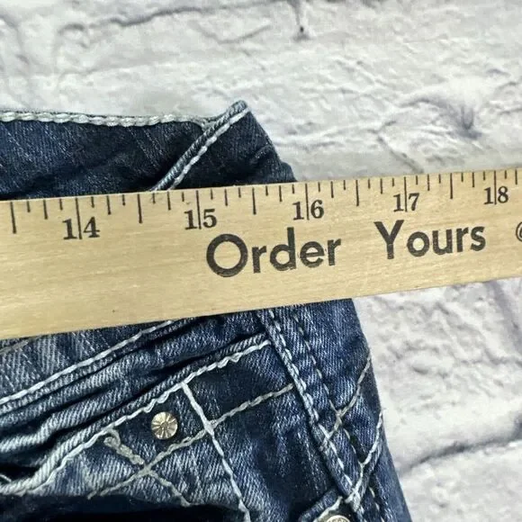 Women's Pre-Owned‎ Ariya Jean Shorts Size 13/14 Flap Pockets Embroideries - Picture 11 of 12